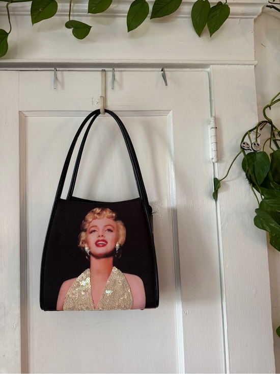 Handbags - Marilyn Monroe Black Portrait-Print Shoulder Bag